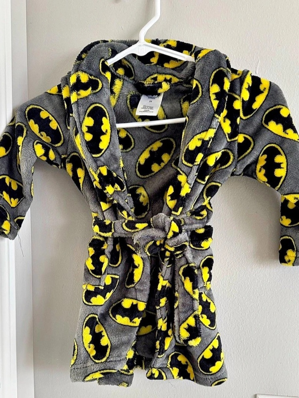 Batman robe Print Gray & Yellow Boys 3T Like New